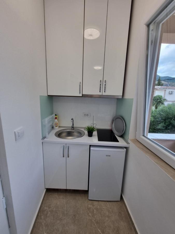 Ebra Lux Apartmani Dobra Voda Buitenkant foto