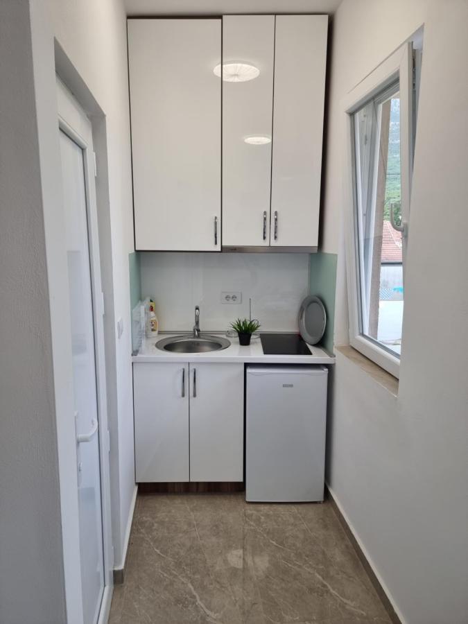 Ebra Lux Apartmani Dobra Voda Buitenkant foto