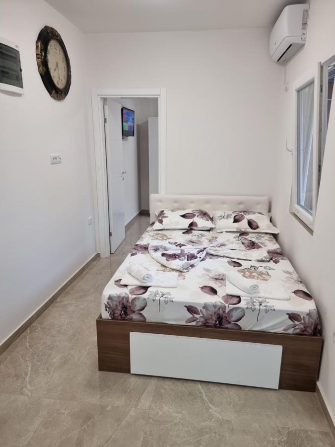 Ebra Lux Apartmani Dobra Voda Buitenkant foto