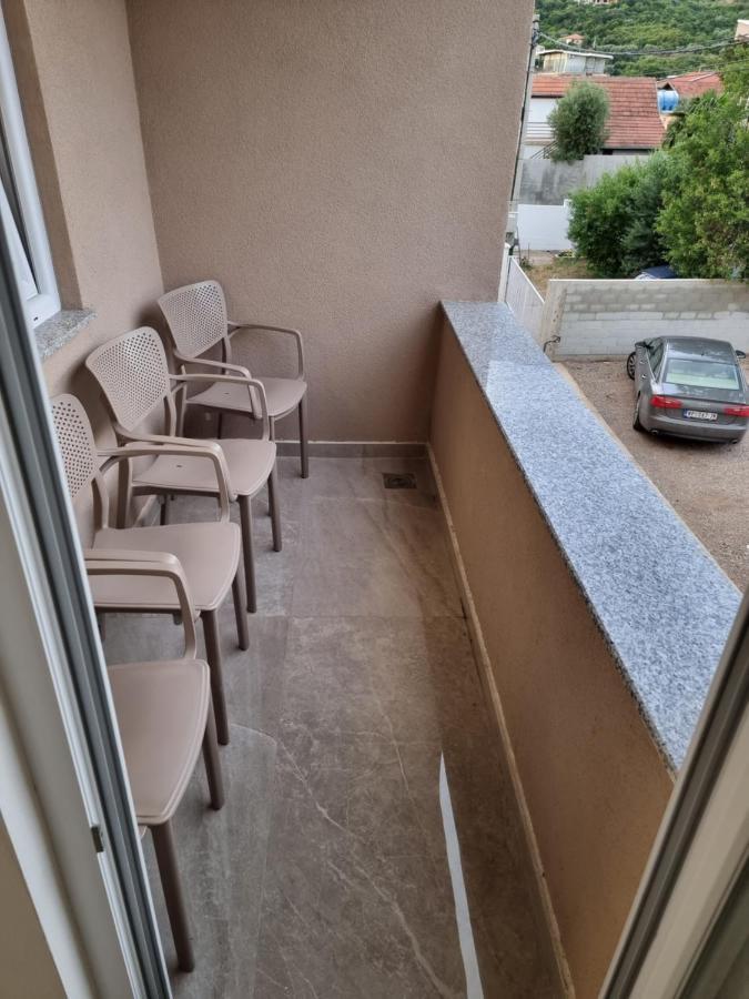 Ebra Lux Apartmani Dobra Voda Buitenkant foto