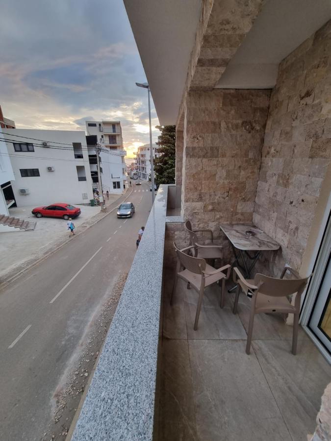 Ebra Lux Apartmani Dobra Voda Buitenkant foto