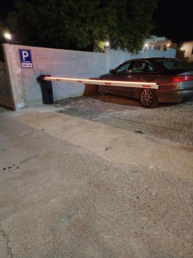 Ebra Lux Apartmani Dobra Voda Buitenkant foto