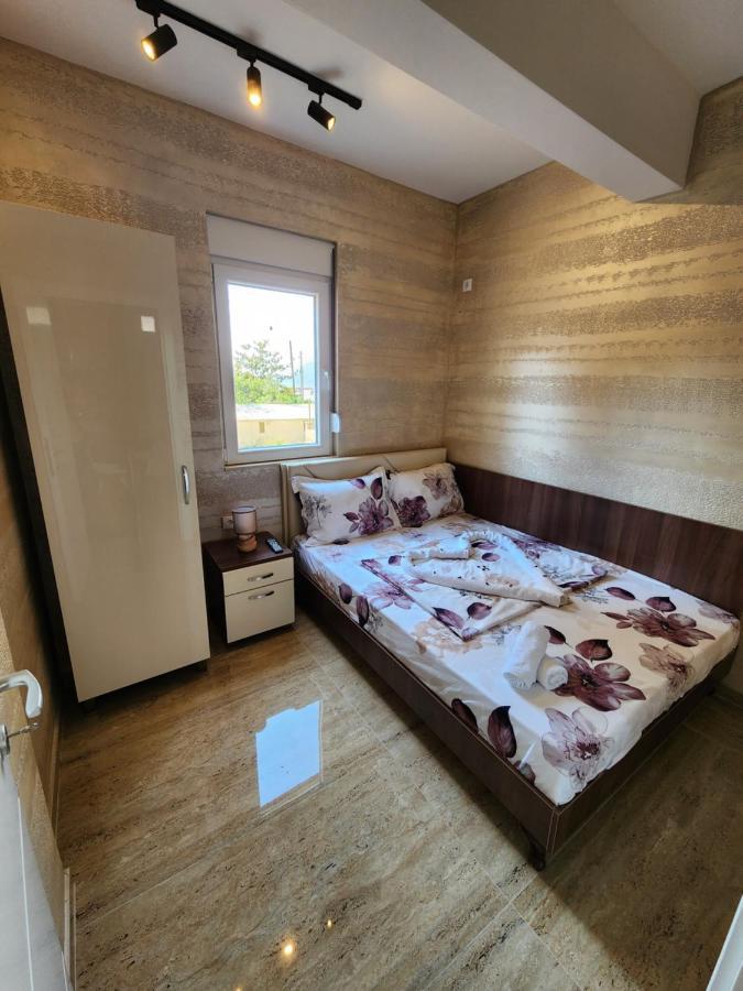 Ebra Lux Apartmani Dobra Voda Buitenkant foto