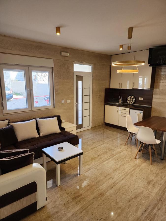 Ebra Lux Apartmani Dobra Voda Buitenkant foto
